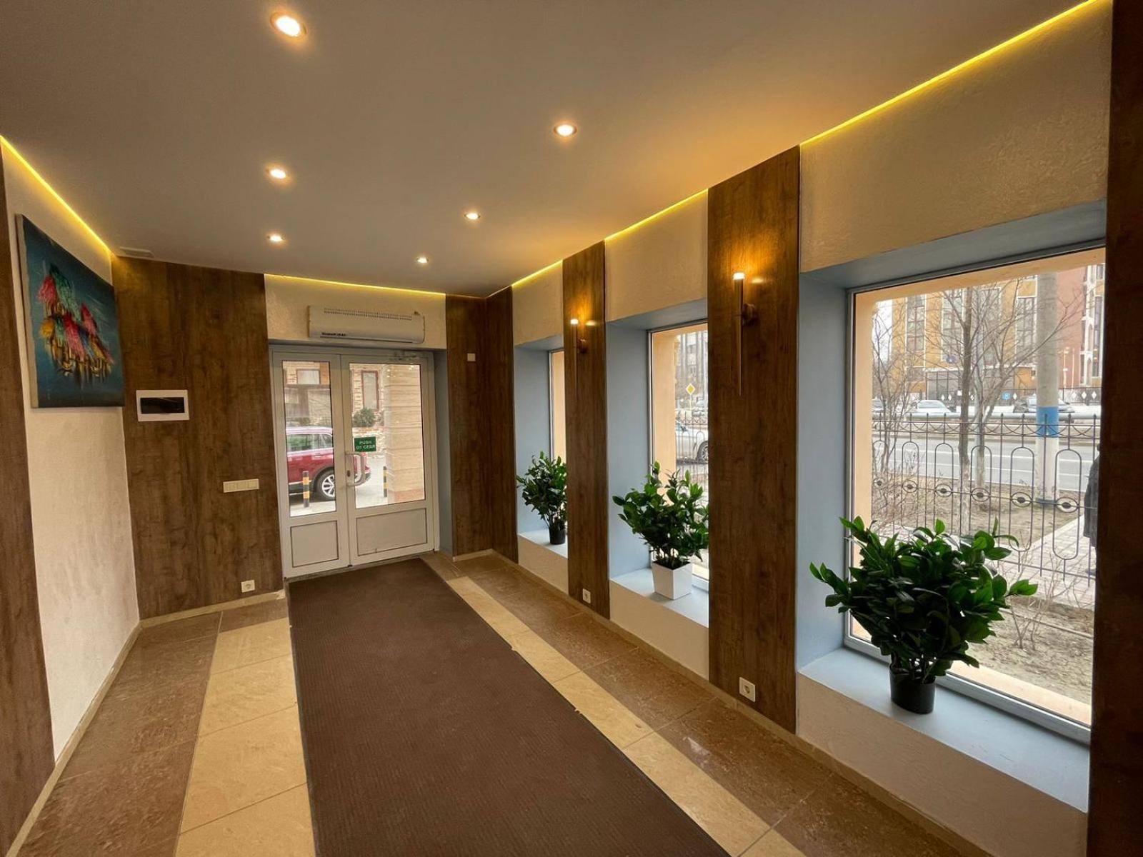Tengri Hotel Atyraū Exteriör bild