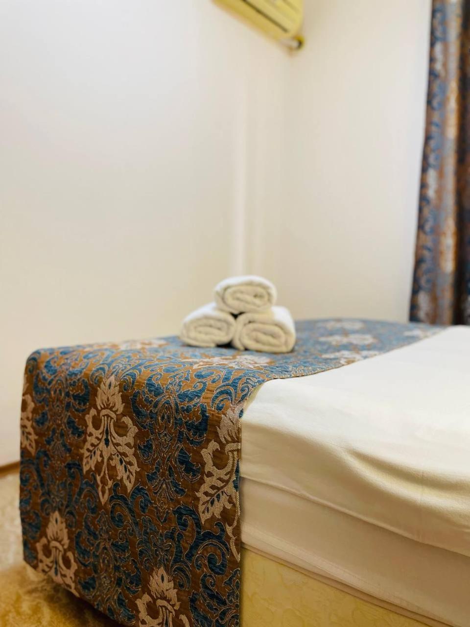 Tengri Hotel Atyraū Exteriör bild